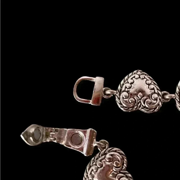 Silver Heart Sweetheart Accent Bracelet - Picture 5 of 7